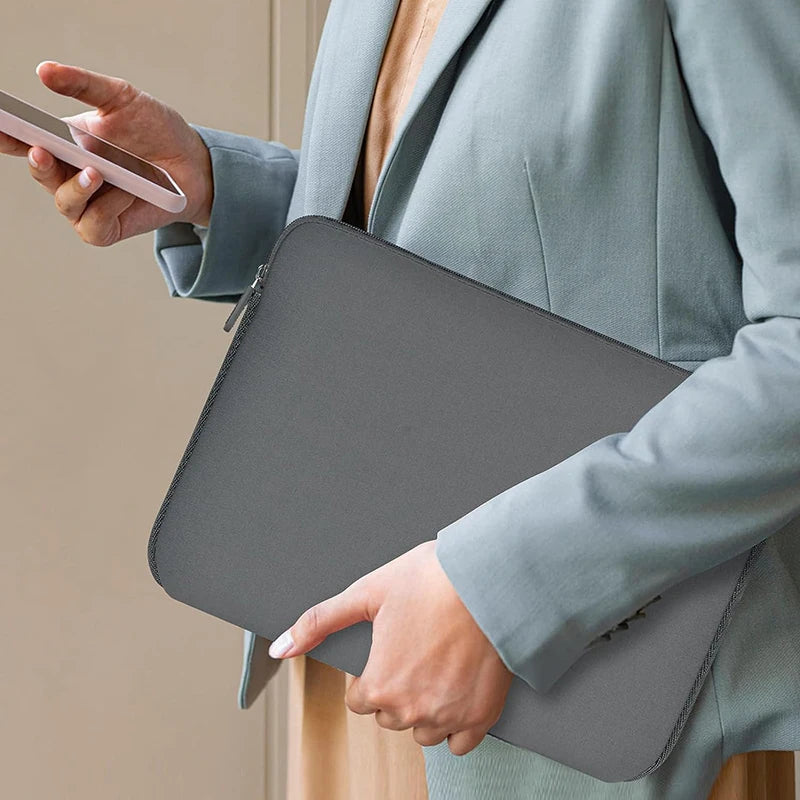 Capa Protetora Universal para Notebook - Leveza e Segurança para o Seu Dia a Dia